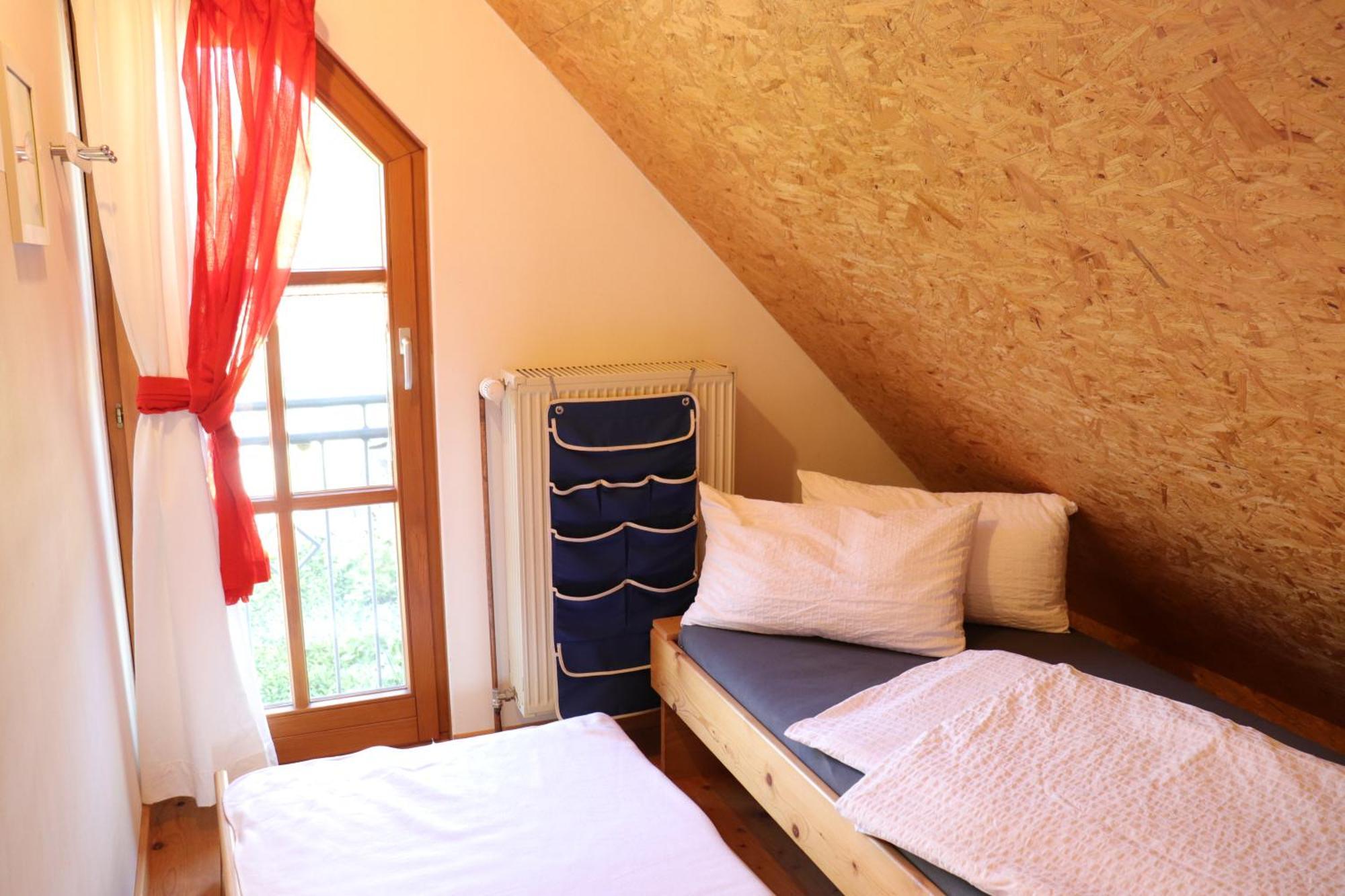 Ferienunterkünfte Deinhardt Poxdorf Zimmer foto